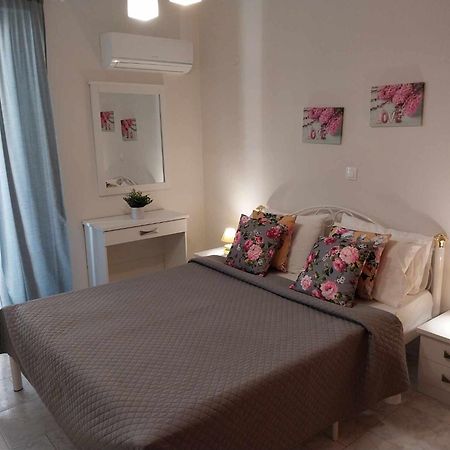 Lilis Apt In Center With Sea View カルパトス エクステリア 写真